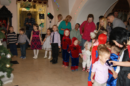 New year party for whole family "Elki-show" (Christmas tree-show)
